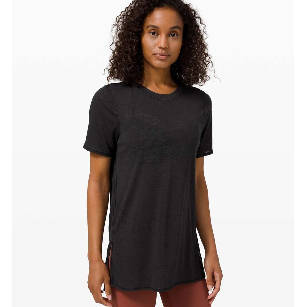 Lululemon Uncovered Tall Tee Black Size 4 Lightweight Quick-Dry Short Sleeve